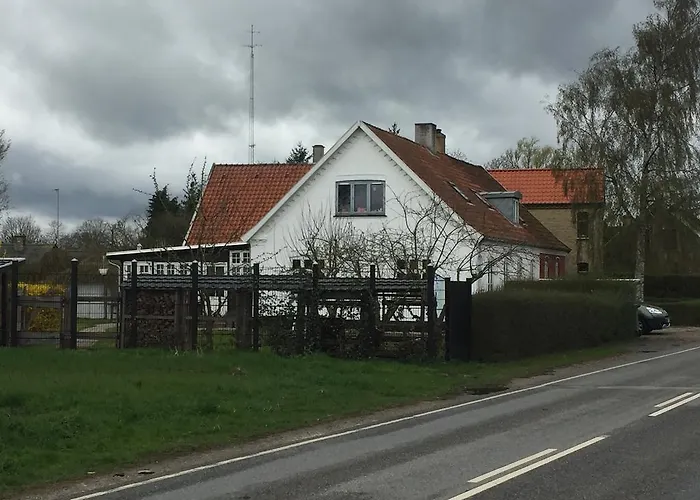 Rune Guesthouse *